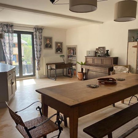 Maison Sur Cour Courzieu Екстериор снимка